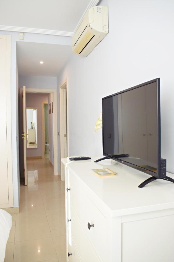 Fabuloso Apartamento En Primera Linea De Playa Con Parking Privado * Malaga