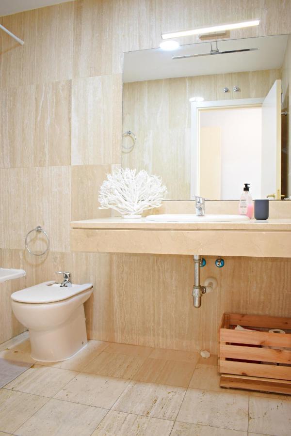 Fabuloso Apartamento En Primera Linea De Playa Con Parking Privado Appartement Málaga